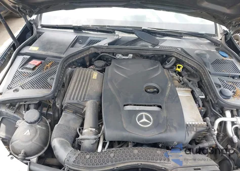 2015 Mercedes-Benz C 300 из США, поврежденный, VIN 55SWF4JB0FU055962